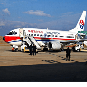 和田机场托运航空快运业稳步发展的原因是什么？